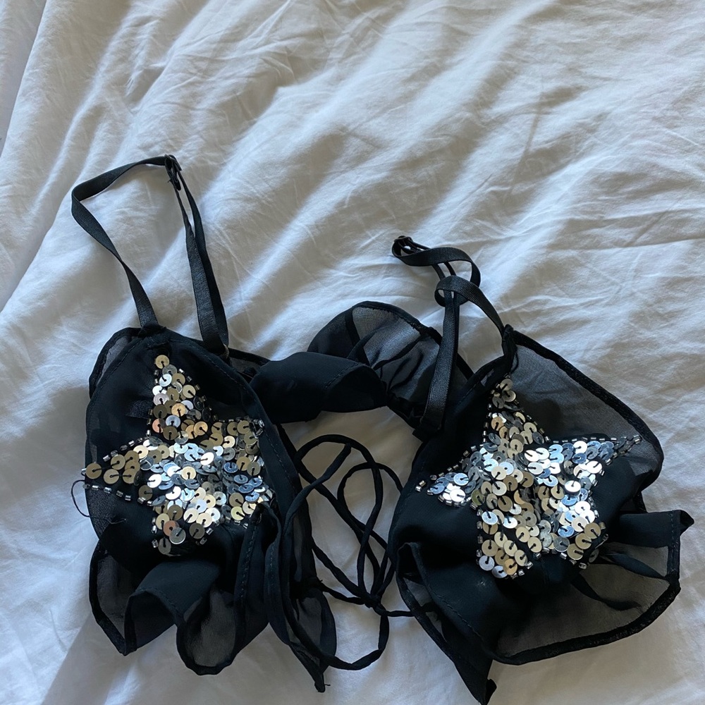 Super cute top! Perfect for festivals